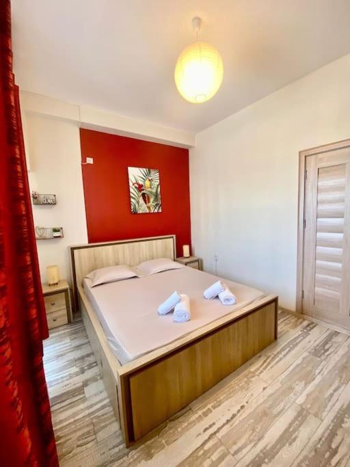 Red Cozy Ultracentral Old Town บูคาเรสต์ ภายนอก รูปภาพ